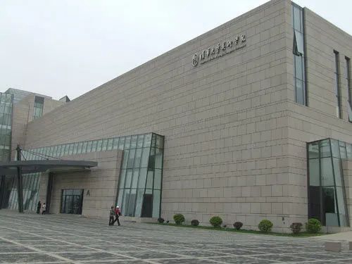 哈哈哈！這些實力堪比美院的985院校，都開設了美術類專業(yè)！廣州圍墻畫室附圖1