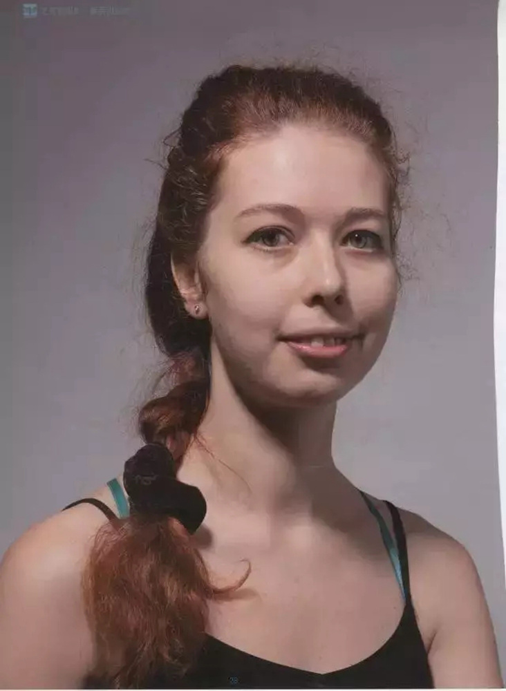 廣州畫室排名前十畫室教學｜教你如何刻畫扎大麻花辮的外國女青年,02