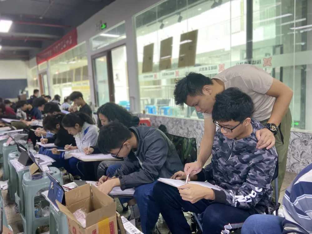 21屆廣州圍墻畫室【魔鬼特訓(xùn)】—16小時(shí)挑戰(zhàn)一切不可能,23